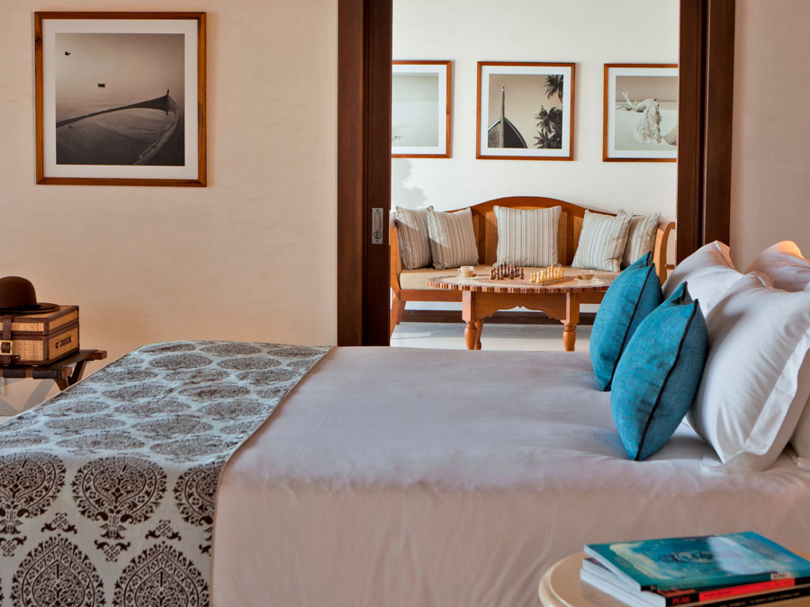 房型内部设施图片参考，如无边泳池与电视及音响， Beach Pool Villa-沙滩泳池别墅  maldievs(瑞喜敦法鲁马富士岛 The Residence Maldives Falhumaafushi) 