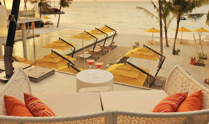 尼亚玛 Niyama Maldives,dining时间( 18:30–22:30 )美食攻略 Tribal （非洲拉丁餐厅） ，方便大家选岛（海岸线假期一级代理提供），海岛马尔代夫maldives