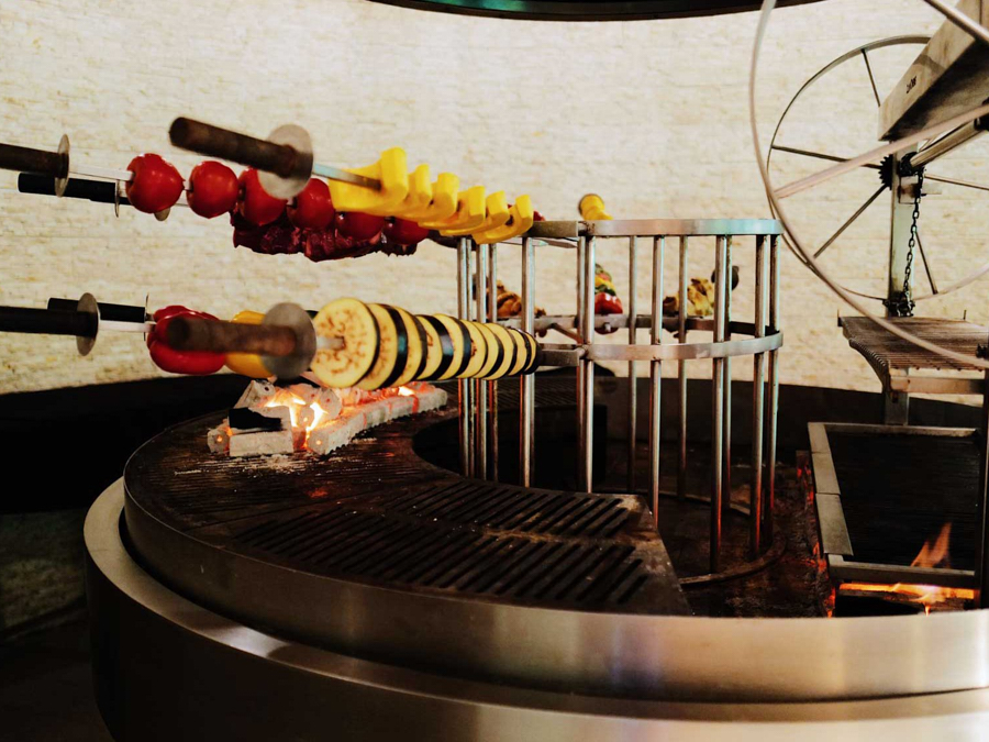 南美餐厅--Carnivourous Restaurant dining美食的图片集( 南美洲烤肉、牛排 ),印度洋三大明珠马尔代夫,翡翠法鲁富士岛 Emerald Faarufushi Resort and Spa