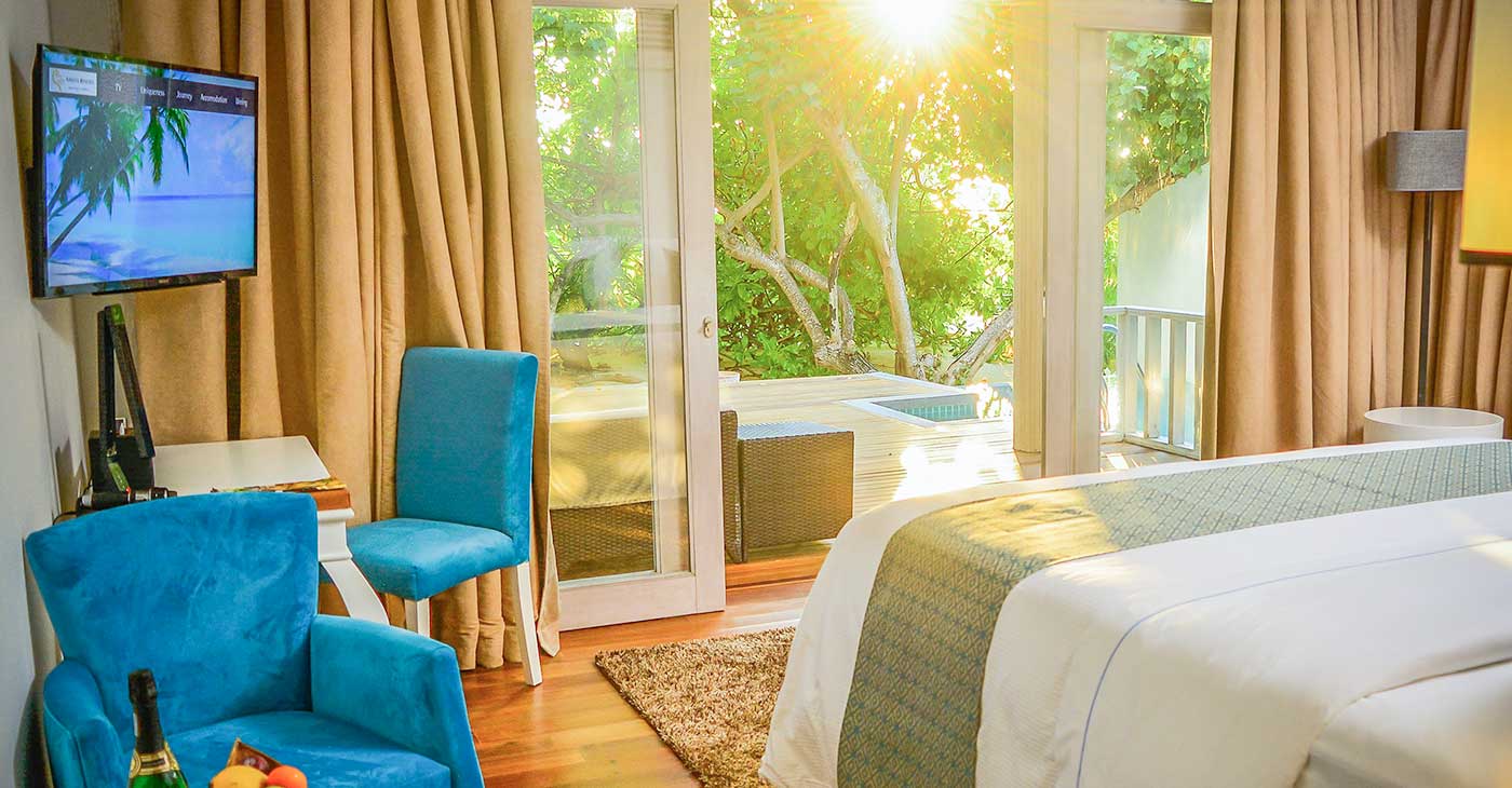 房型内部设施图片参考，如无边泳池与电视及音响， Family duplex beach villa-家庭复式沙滩别墅 maldievs(阿玛雅岛 Amaya Kuda Rah) 