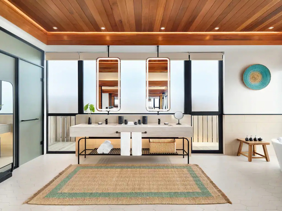 房型内部设施图片参考，如无边泳池与电视及音响， 2 BEDROOM OVERWATER POOL VILLA-双卧室水上泳池别墅  maldievs(希尔顿·阿明吉利岛 Hilton Maldives Amingiri Resort & Spa) 