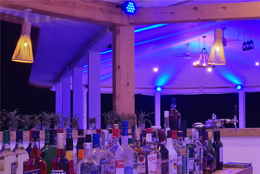 南棕榈度假村 South Palm Resort Maldives,dining时间( 晚餐-点餐 )美食攻略 魔笛酒吧--Moodhu Bar ，方便大家选岛（海岸线假期一级代理提供），海岛马尔代夫maldives