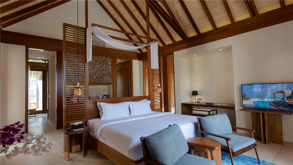 房型内部设施图片参考，如无边泳池与电视及音响， 高级泳池别墅-Beach Pool Villas maldievs(芙拉薇莉岛 Furaveri Island Resort and Spa) 