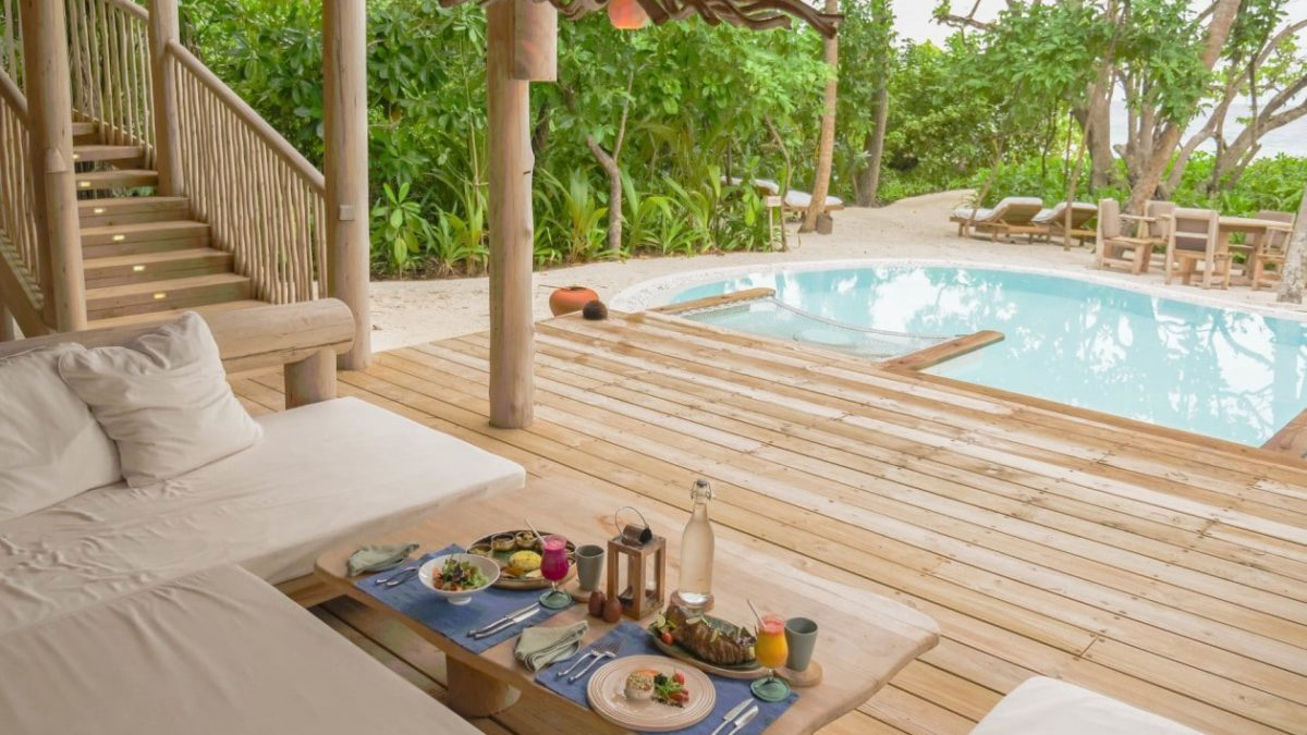 房型内部设施图片参考，如无边泳池与电视及音响， 3 Bedroom Soneva Fushi Villa Suite With Pool-三卧室索尼娃芙西泳池别墅套房 maldievs(索尼娃芙西岛度假村 Soneva Fushi) 