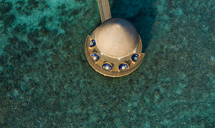 翡翠法鲁富士岛 Emerald Faarufushi Resort and Spa,dining时间( (17:00-00:00) )美食攻略 Boli（酒吧）看日落最佳地点之一 ，方便大家选岛（海岸线假期一级代理提供），海岛马尔代夫maldives