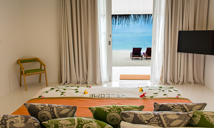 房型内部设施图片参考，如无边泳池与电视及音响， Grand Beach Villas-气派海滩别墅  maldievs(双鱼岛|欧芙菲莉岛 Olhuveli Beach & Spa Resort) 