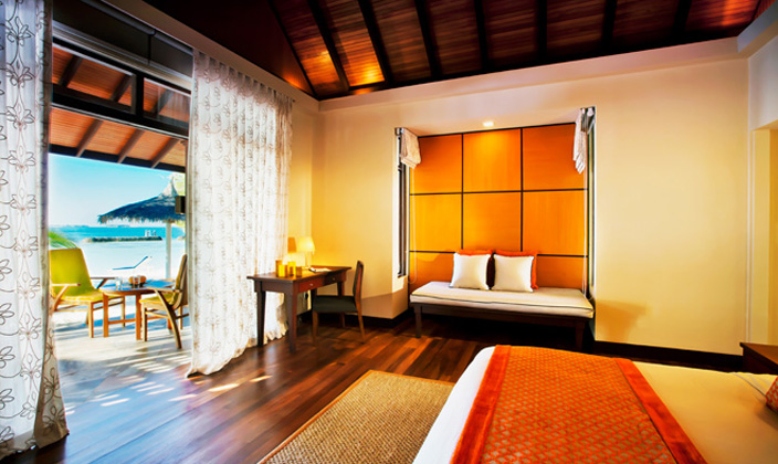 Beachfront Deluxe Bungalow-海滨豪华小屋 房型图片及房间装修风格(椰子岛|可伦巴岛 Kurumba)海岛马尔代夫 