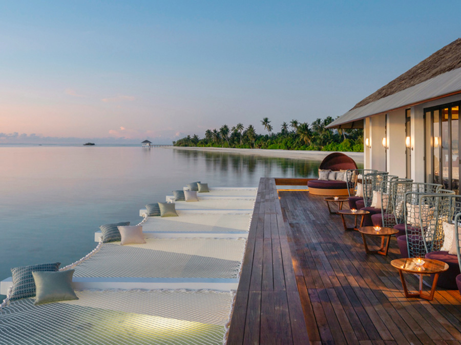 铂尔曼 Pullman Maldives Maamutaa Resort,dining时间( 全天 )美食攻略 尚坊(日落)酒吧--Saffron Affair ,方便大家选岛(海岸线假期一级代理提供),海岛马尔代夫maldives