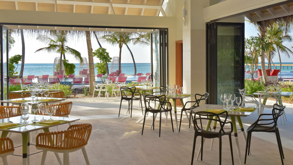 康迪玛|坎迪玛 Kandima Maldives,dining时间( 全天 )美食攻略 Flavour & Zest 主餐厅--Flavour & Zest ，方便大家选岛（海岸线假期一级代理提供），海岛马尔代夫maldives