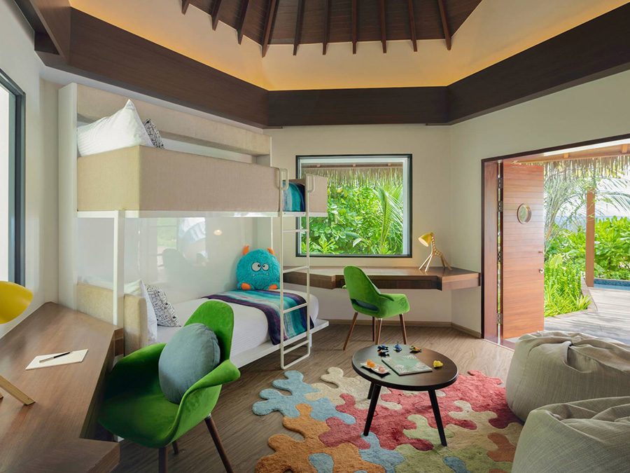 房型内部设施图片参考，如无边泳池与电视及音响， Family Villa-家庭沙滩别墅  maldievs(铂尔曼 Pullman Maldives Maamutaa Resort) 