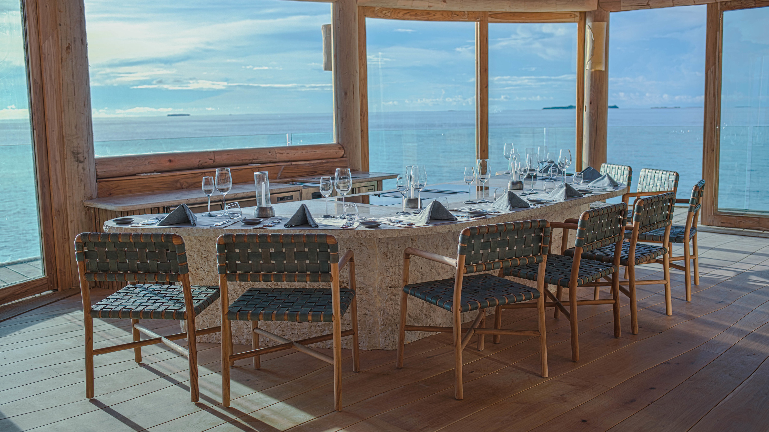 索尼娃芙西岛度假村 Soneva Fushi,dining时间( 晚餐 )美食攻略 Once Upon A Table 餐厅--Once Upon A Table ,方便大家选岛(海岸线假期一级代理提供),海岛马尔代夫maldives