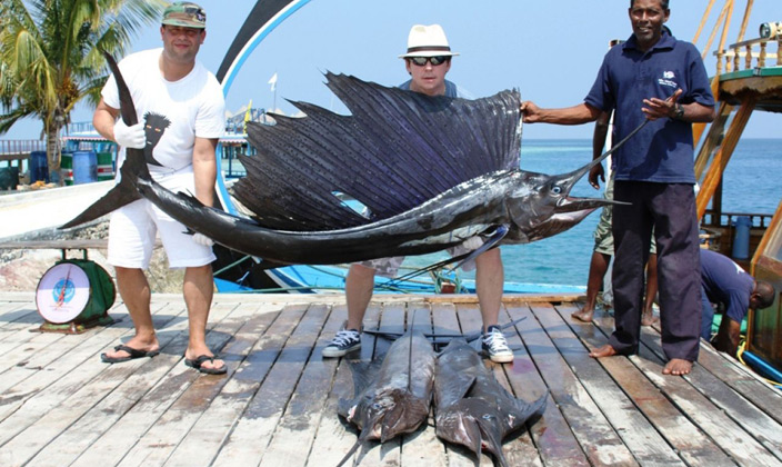 尼卡岛 Nika Island, 娱乐活动(海岛maldives)介绍,网球及高尔夫