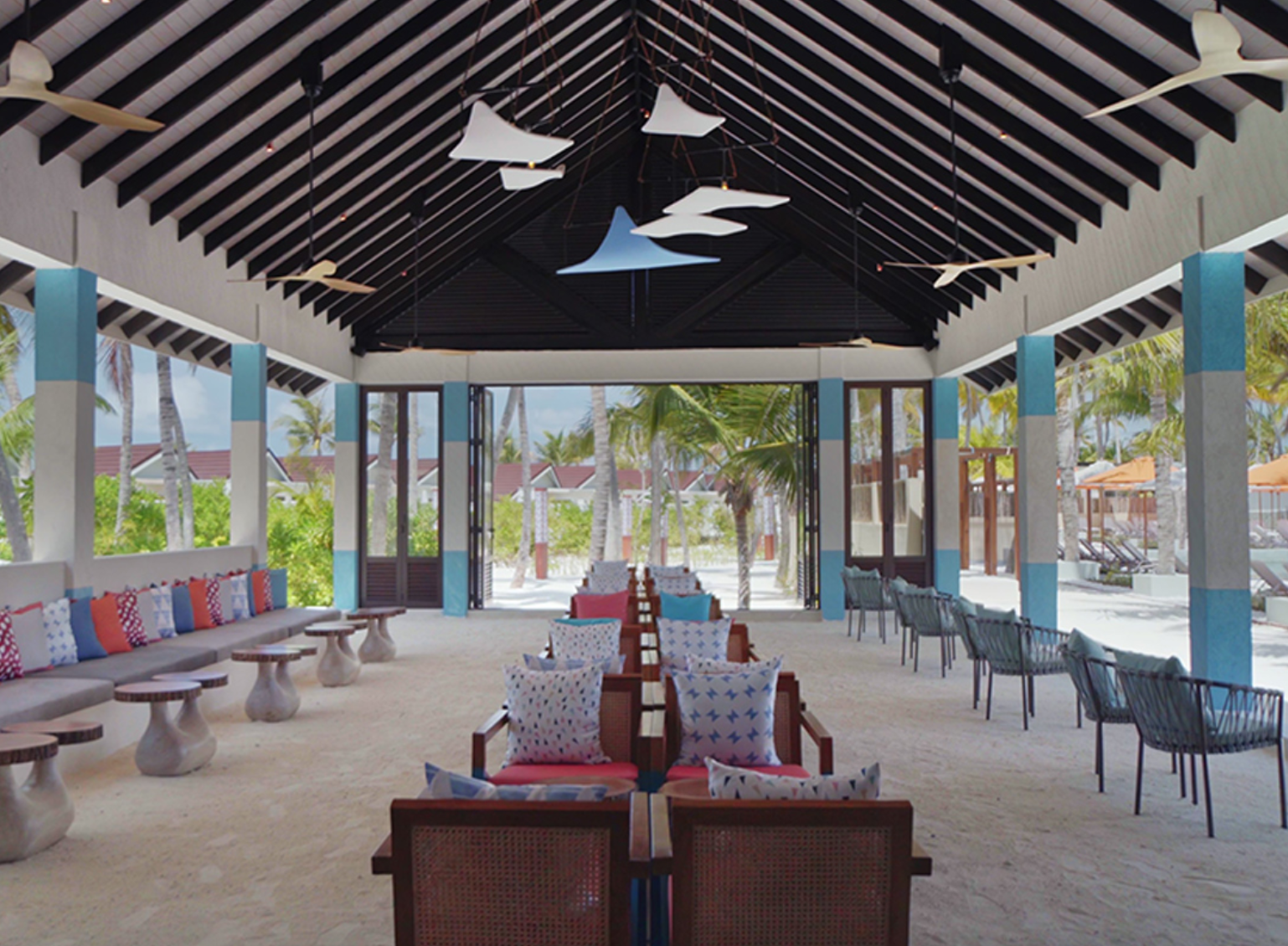 主餐厅--Element X dining美食的图片集（ 国际美食 ），印度洋三大明珠马尔代夫,奥露·艾拉富士 OBLU XPErience Ailafushi