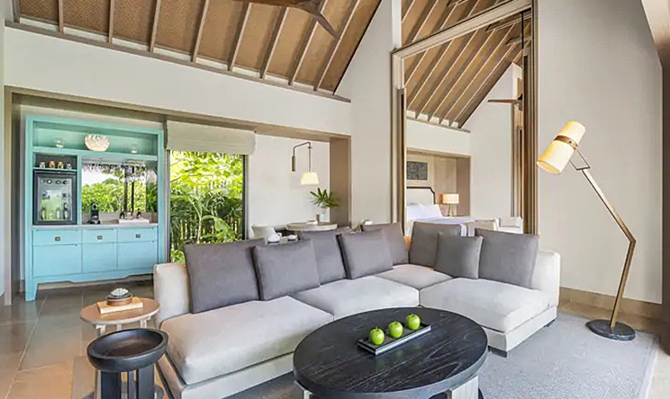 房型内部设施图片参考，如无边泳池与电视及音响， Grand Beach Villa With Pool-豪华海滩泳池别墅  maldievs(华尔道夫.伊塔富士岛|希尔顿 Waldorf Astoria Maldives Ithaafushi) 