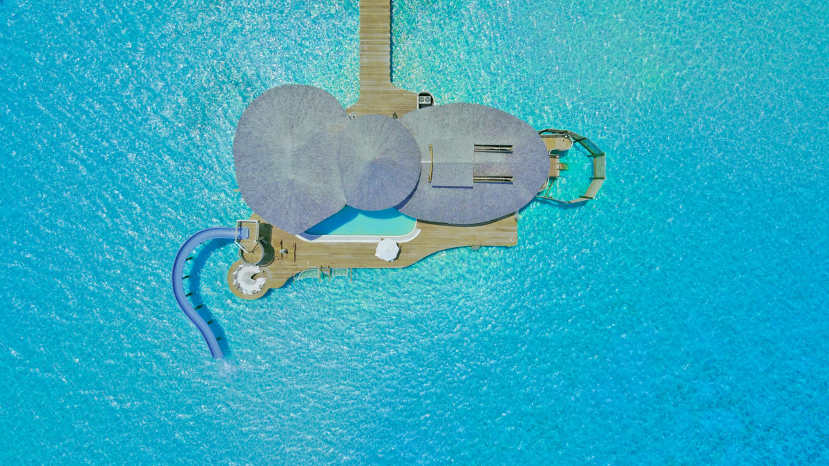 房型内部设施图片参考，如无边泳池与电视及音响， 3 Bedroom Water Retreat with Slide-三卧室水上别墅带滑梯 maldievs(索尼娃贾尼岛 Soneva Jani) 