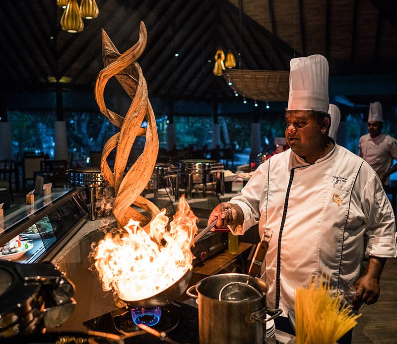 阿玛雅岛 Amaya Kuda Rah,dining时间( )美食攻略 海浪餐厅--Sea Spray Restaurant ,方便大家选岛(海岸线假期一级代理提供),海岛马尔代夫maldives