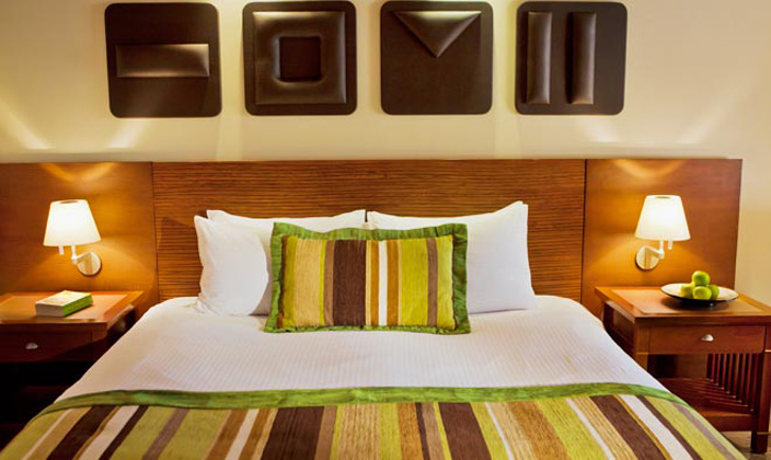 房型内部设施图片参考，如无边泳池与电视及音响， Deluxe Room-豪华客房 maldievs(椰子岛|可伦巴岛 Kurumba) 