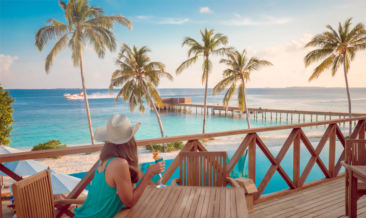 Veyo Bar（酒吧） dining美食的图片集（ 酒水、小吃 ），印度洋三大明珠马尔代夫,瑞提法鲁岛 Reethi Faru Resort