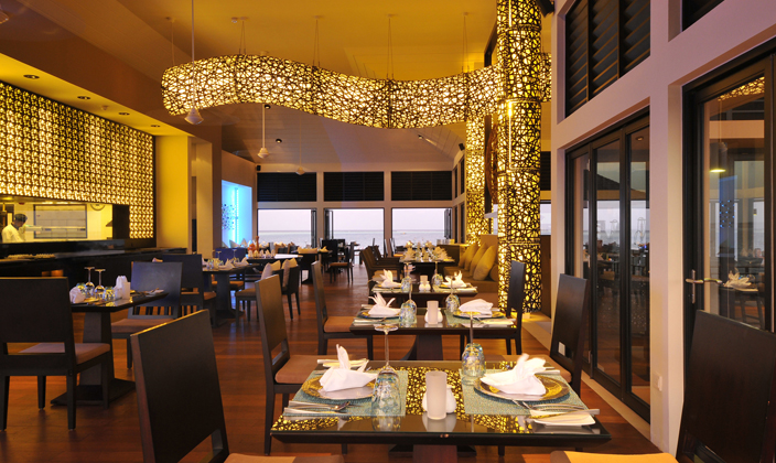 薇拉瓦鲁岛|AV岛|海龟岛 Angsana velavaru,dining时间( 7:30 – 10:30，12:30 – 14:00，19:00 – 22:00 )美食攻略 Azzurro (地中海餐厅) ，方便大家选岛（海岸线假期一级代理提供），海岛马尔代夫maldives