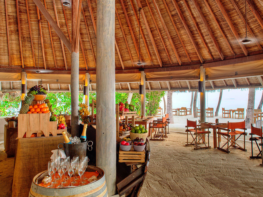 主餐厅--Kashiveli dining美食的图片集（ 国际美食、主题晚餐 ），印度洋三大明珠马尔代夫,姬丽兰卡富士 Gili Lankanfushi Maldives