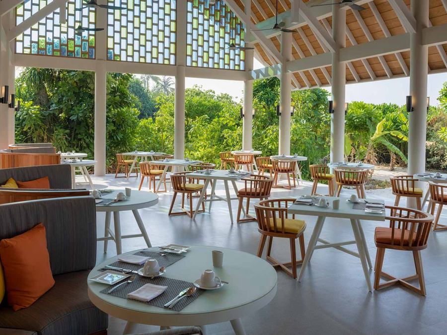 主餐厅--Aqua Restaurant dining美食的图片集( 沿海美食、中东和地中海风味 ),印度洋三大明珠马尔代夫,翡翠法鲁富士岛 Emerald Faarufushi Resort and Spa
