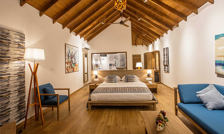 房型内部设施图片参考，如无边泳池与电视及音响， Water villa-水上别墅 maldievs(瑞提法鲁岛 Reethi Faru Resort) 