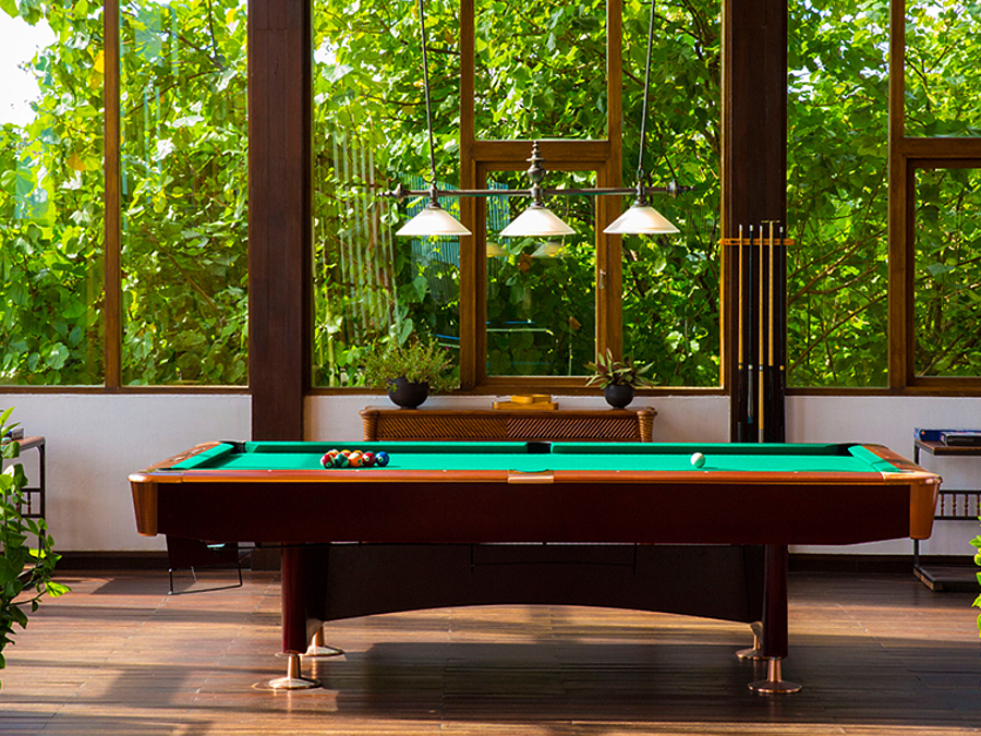 瑞喜敦法鲁马富士岛 The Residence Maldives Falhumaafushi,dining时间( 10:30-晚间 )美食攻略 书吧--The Library Bar ,方便大家选岛(海岸线假期一级代理提供),海岛马尔代夫maldives