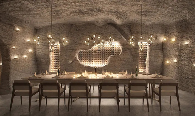 华尔道夫.伊塔富士岛|希尔顿 Waldorf Astoria Maldives Ithaafushi,dining时间( 18:30 - 22:30 )美食攻略 The Rock（岩洞餐厅）  ，方便大家选岛（海岸线假期一级代理提供），海岛马尔代夫maldives