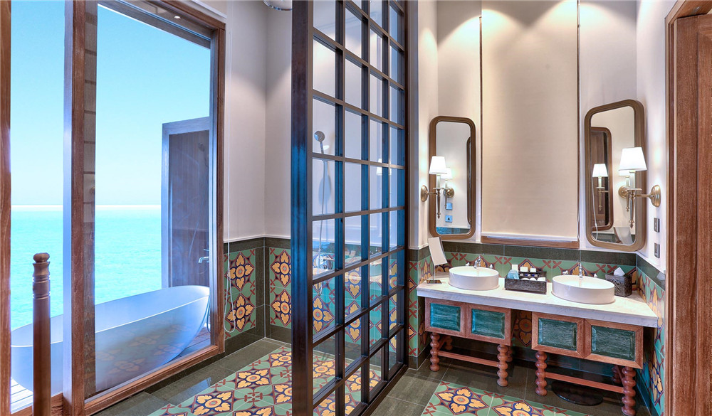 房型内部设施图片参考，如无边泳池与电视及音响， Overwater Villa-水上别墅 maldievs(十字路口希尔顿 SAii crossroads hilton saii resorts) 