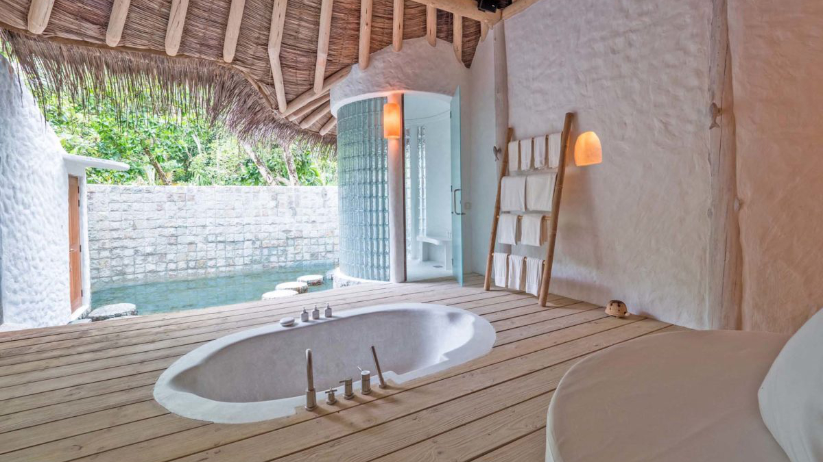 房型内部设施图片参考，如无边泳池与电视及音响， Villa One-一号别墅（三卧室） maldievs(索尼娃芙西岛度假村 Soneva Fushi) 