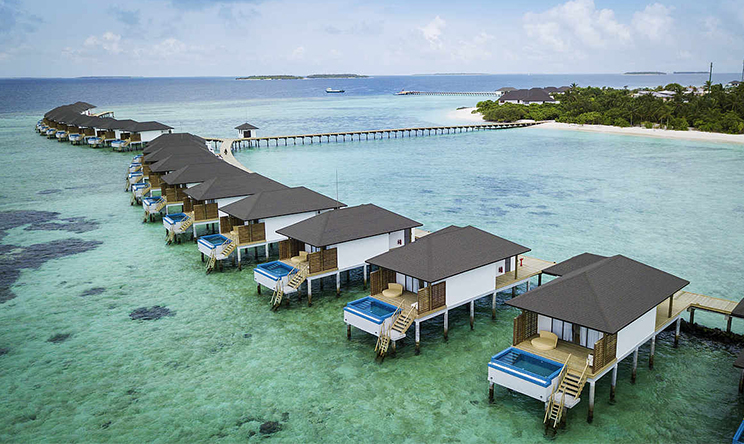 房型内部设施图片参考,如无边泳池与电视及音响, Water Bungalow with pool-泳池水上屋 maldievs(新鲁滨逊诺鲁岛|努努岛 Robinson Club Noonu)
