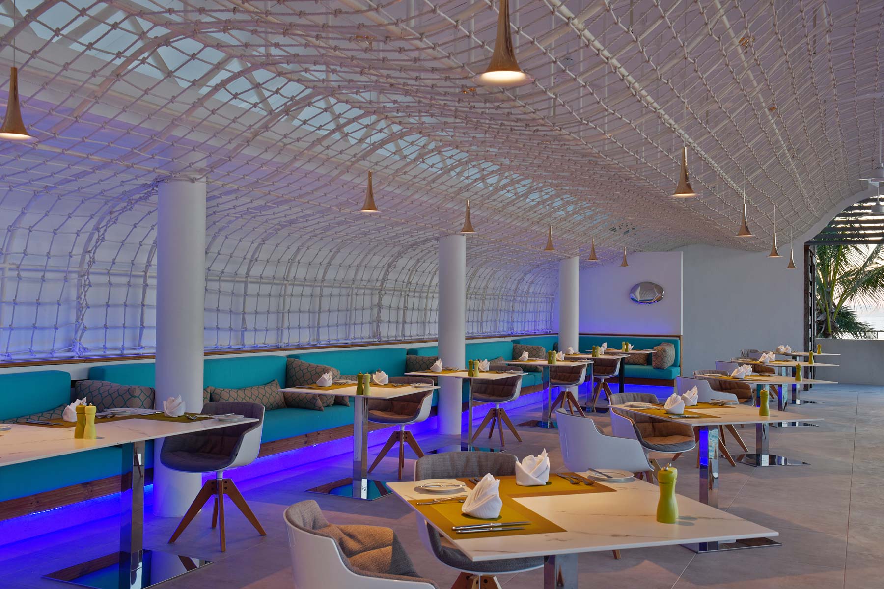 K岛|库拉玛提|库拉玛缇 Kuramathi Maldives,dining时间( 11:00-17:00，19:00-22:30 )美食攻略 Inguru（亚洲餐厅） ，方便大家选岛（海岸线假期一级代理提供），海岛马尔代夫maldives