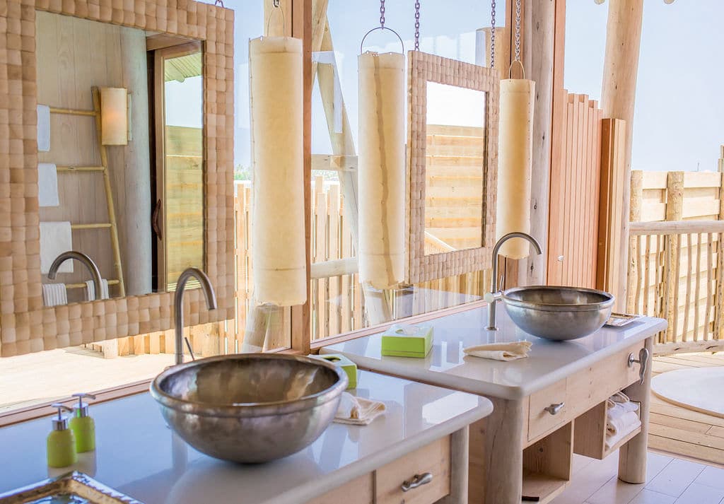 房型内部设施图片参考，如无边泳池与电视及音响， 4 Bedroom Water Reserve with Slide-四卧室豪华水上别墅带滑梯 maldievs(索尼娃贾尼岛 Soneva Jani) 