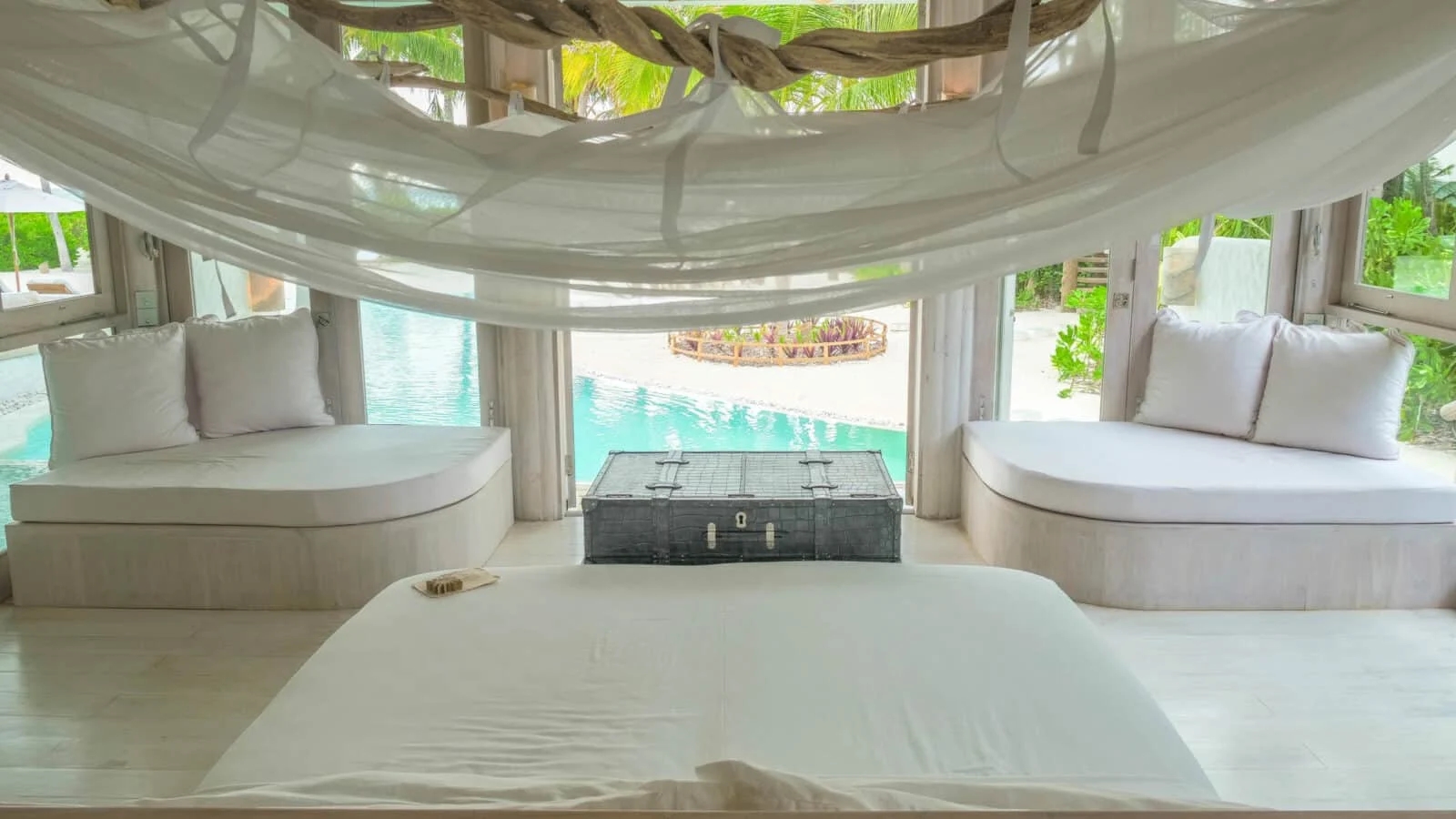 Four Bedroom Island Reserve with Slide-四卧室岛屿别墅带滑梯 房型图片及房间装修风格(索尼娃贾尼岛 Soneva Jani)海岛马尔代夫 