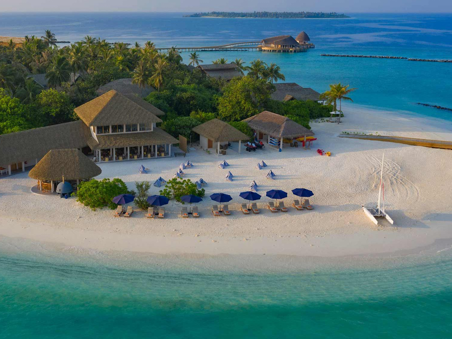 海滩俱乐部烧烤餐厅--Beach Club Grill Restaurant dining美食的图片集（ 烧烤、小吃、海鲜 ），印度洋三大明珠马尔代夫,翡翠法鲁富士岛 Emerald Faarufushi Resort and Spa