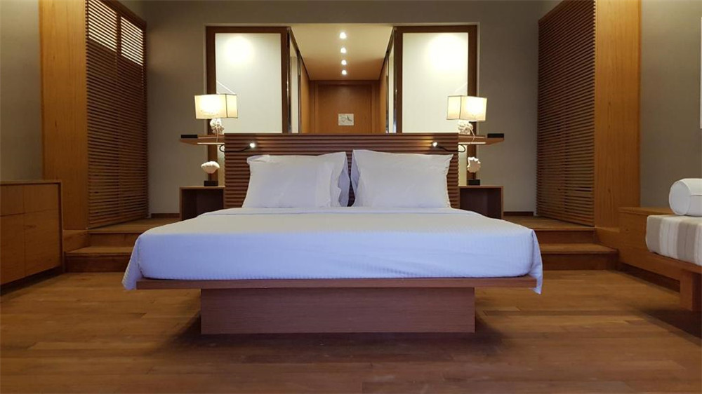 房型内部设施图片参考，如无边泳池与电视及音响， Sunset Water Bungalow-日落水上别墅（带按摩浴缸） maldievs(薇莉富士岛|希拉蒙 Cinnamon Velifushi Maldives) 