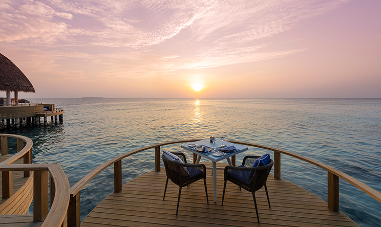 翡翠法鲁富士岛 Emerald Faarufushi Resort and Spa,dining时间(  (19:00-22:00) 点餐 )美食攻略 Eclipse（烧烤餐厅）看日落最佳地点之一 ，方便大家选岛（海岸线假期一级代理提供），海岛马尔代夫maldives