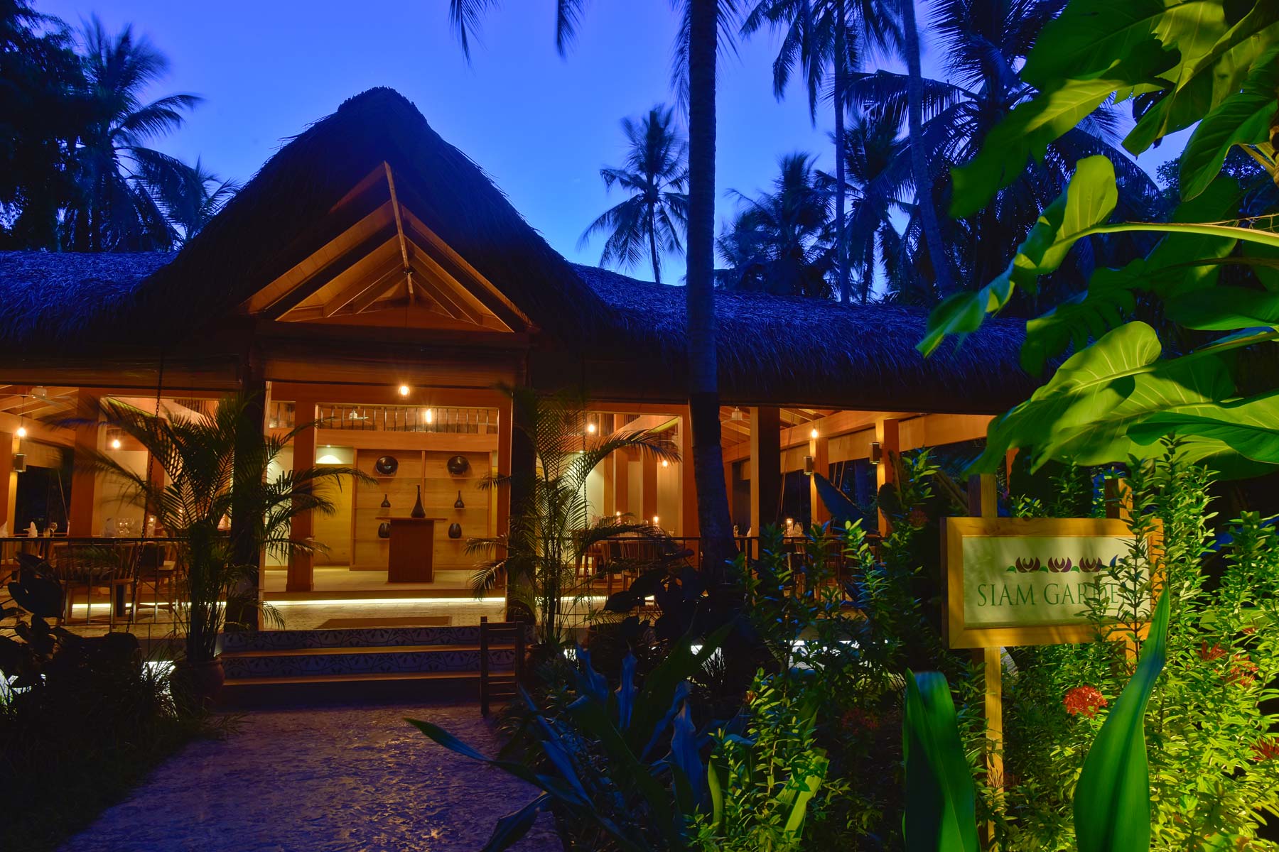 Siam Garden（泰国餐厅） dining美食的图片集（ 泰国美食（自助餐） ），印度洋三大明珠马尔代夫,K岛|库拉玛提|库拉玛缇 Kuramathi Maldives