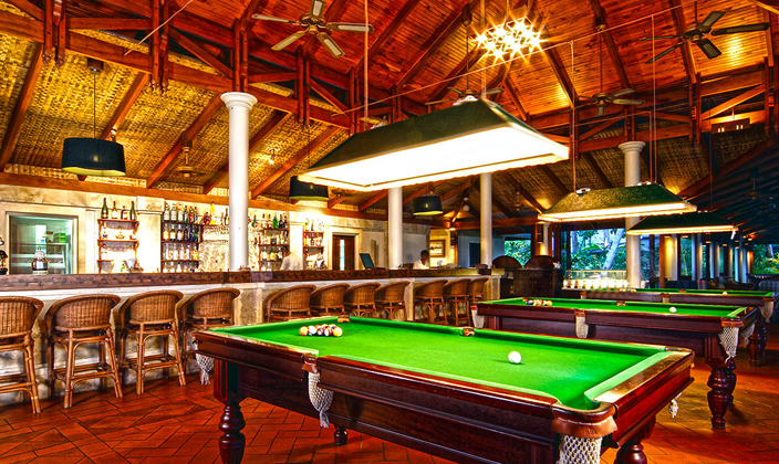 Boli 酒吧--Boli Bar dining美食的图片集( 各式美酒 ),印度洋三大明珠马尔代夫,皇家岛 Royal Island Resort