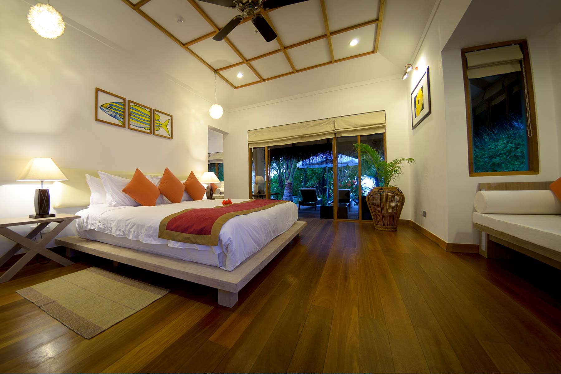 房型内部设施图片参考，如无边泳池与电视及音响， 蜜月泳池别墅-Honeymoon Pool Villa maldievs(K岛|库拉玛提|库拉玛缇 Kuramathi Maldives) 