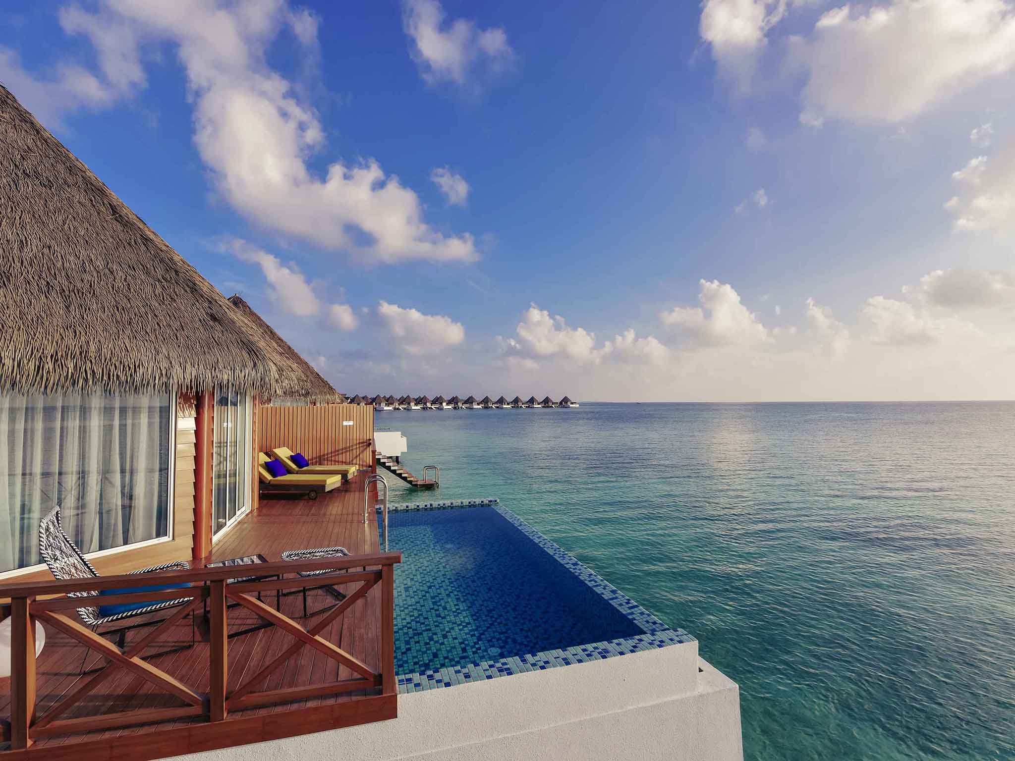 -Over Water Sunset Pool Villa 房型图片及房间装修风格(美居度假村 Mercure Maldives Kooddoo)海岛马尔代夫 