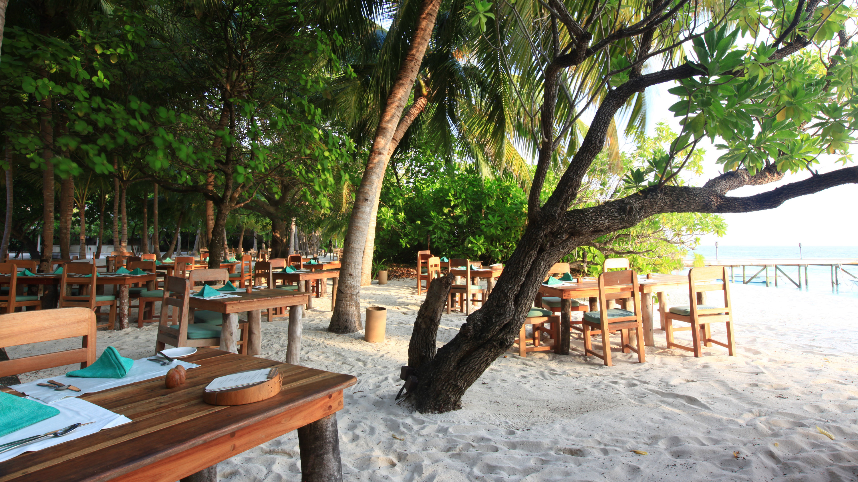 Mihiree Mithaa 主餐厅--Mihiree Mithaa dining美食的图片集( 国际美食 ),印度洋三大明珠马尔代夫,索尼娃芙西岛度假村 Soneva Fushi