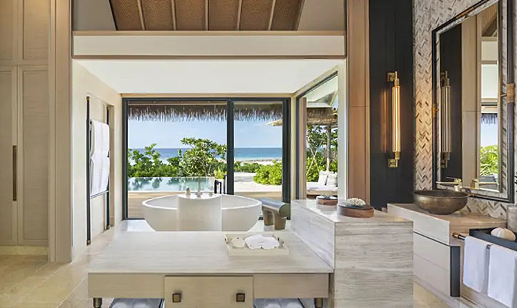 房型内部设施图片参考，如无边泳池与电视及音响， Beach Villa With Pool-海滩泳池别墅  maldievs(华尔道夫.伊塔富士岛|希尔顿 Waldorf Astoria Maldives Ithaafushi) 