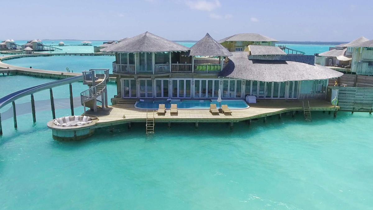 2 Bedroom Water Retreat with Slide-双卧室水上别墅带滑梯 房型图片及房间装修风格(索尼娃贾尼岛 Soneva Jani)海岛马尔代夫 