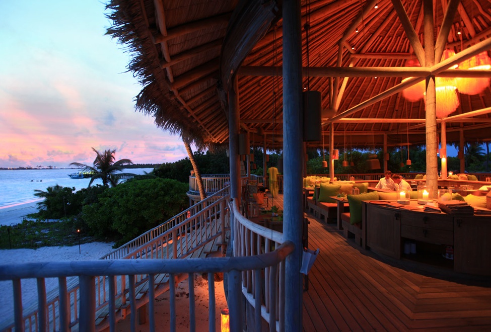 六善拉姆 Six Senses Laamu Maldives,dining时间( 19:00-22:30 )美食攻略 Leaf ，方便大家选岛（海岸线假期一级代理提供），海岛马尔代夫maldives